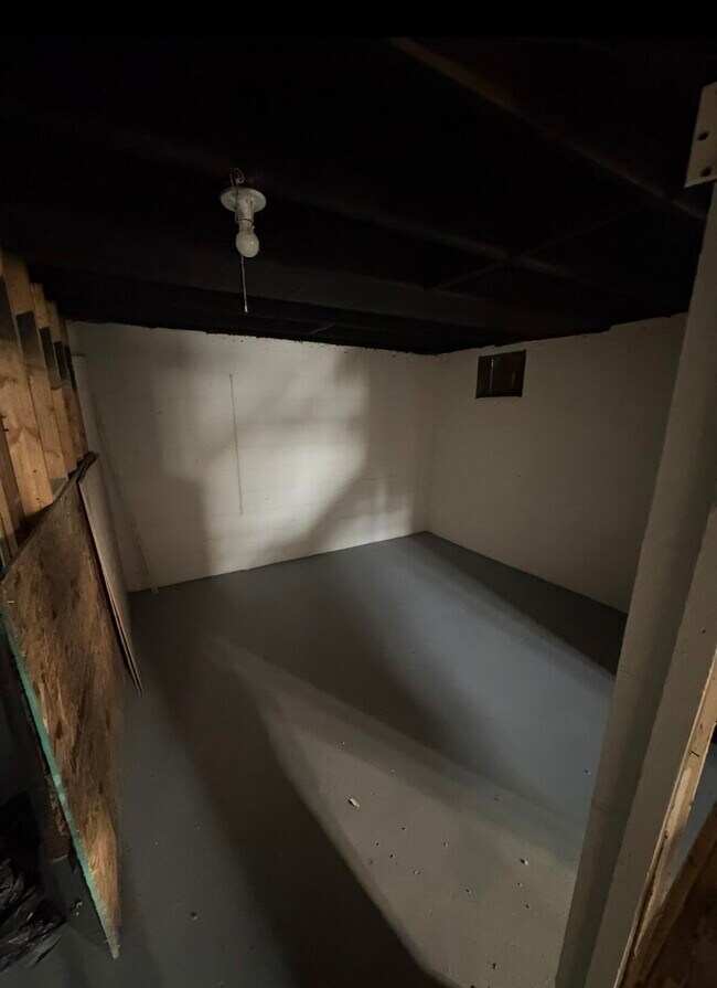 Building Photo - 15714 Novara St