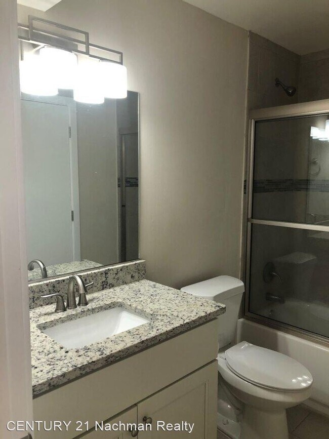 Building Photo - 2 br, 2 bath House - 214 B Dockside Drive