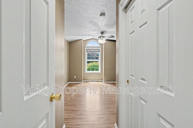 Building Photo - 1075 Mildred Ln SE