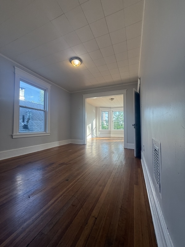 Building Photo - 597 2nd St