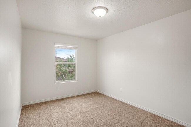 Building Photo - 3194 S Relic Ridge Dr