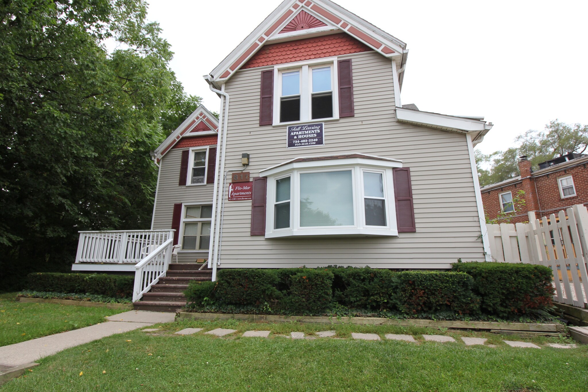 Building Photo - 811 Washtenaw Ave