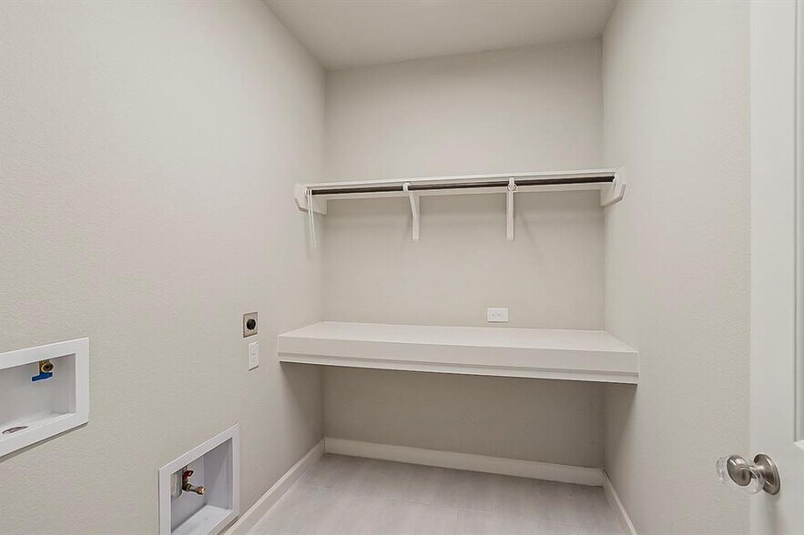 Building Photo - 446 Bayberry Landing Way