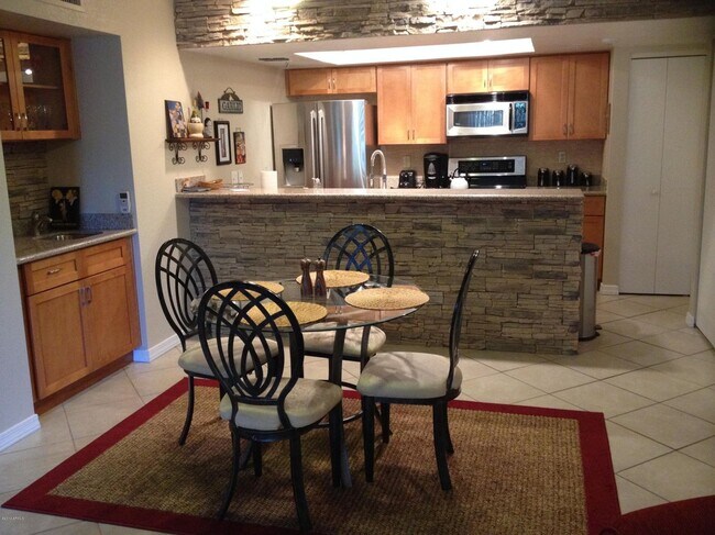 Building Photo - Heart of Old Town Scottsdale