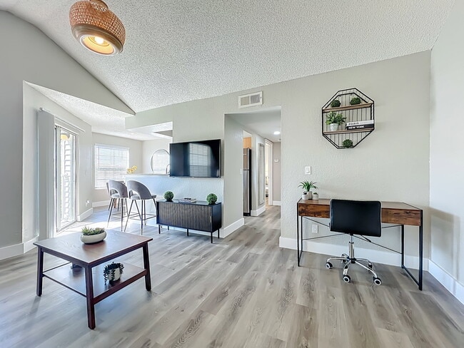 Building Photo - Westwood Boulevard, Orlando, FL 32821 - 1 BR 1 BA condo