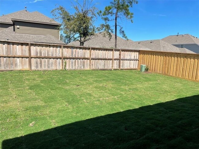 Building Photo - 8026 Whisper Grove Dr