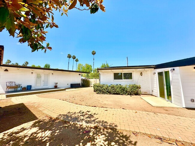 Building Photo - Beautifully Updated & Remodeled Single-Story Country Home with Detached Guest Home Unit on Gated ...