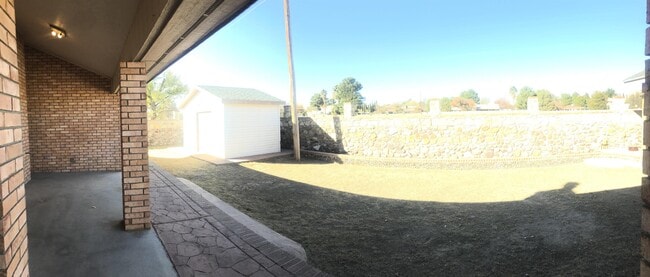 Building Photo - 556 Pinar Del Rio Dr