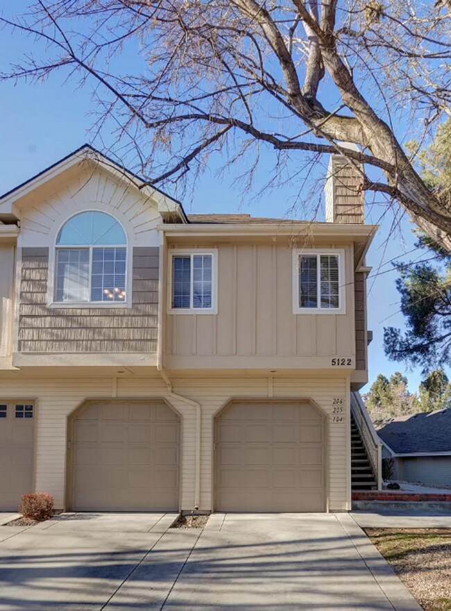Building Photo - Beautiful Condo In Surprise Valley!