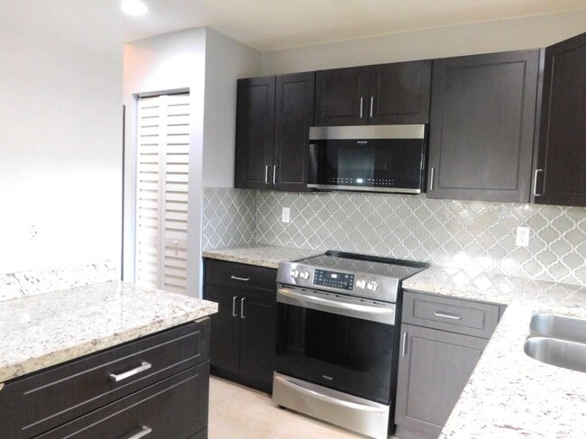 Building Photo - 2470 NW 99th Way