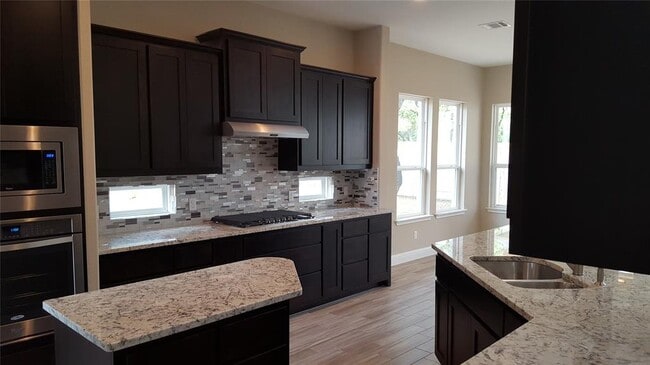 Building Photo - 108 Farola Cove