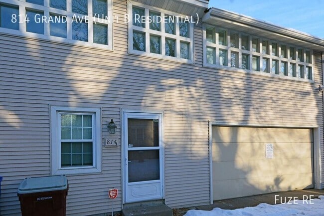 Building Photo - 814 Grand Ave