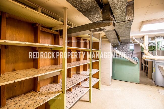 Building Photo - 416 N Bannen Rd