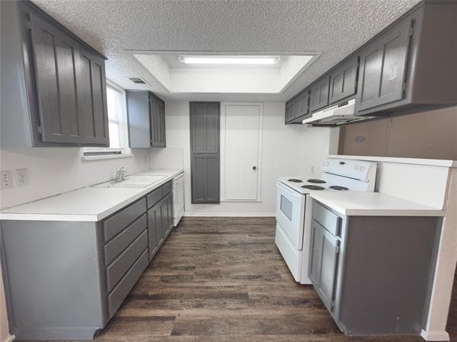 Building Photo - 4825 Diaz Ave