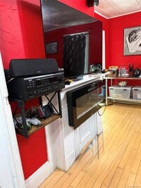 Building Photo - 64 Brookside Ave