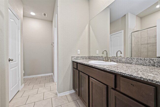 Building Photo - 25937 Northpark Birch Dr