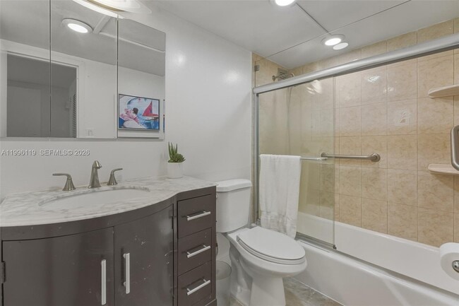 Building Photo - 2030 S Ocean Dr