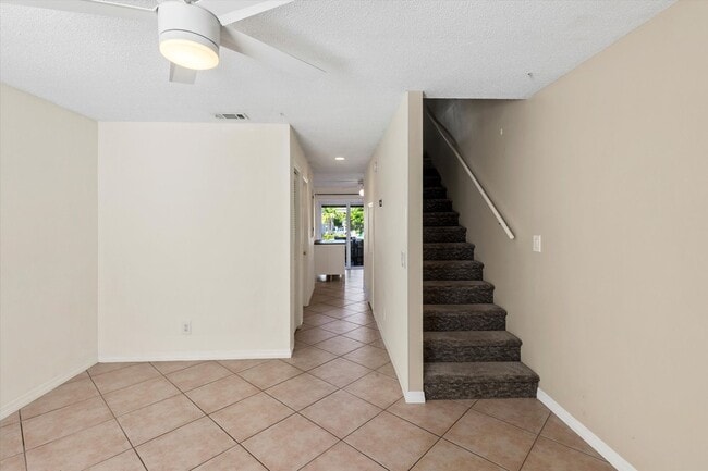 Building Photo - Charming 2-Bedroom home with Front and Rear Balconies