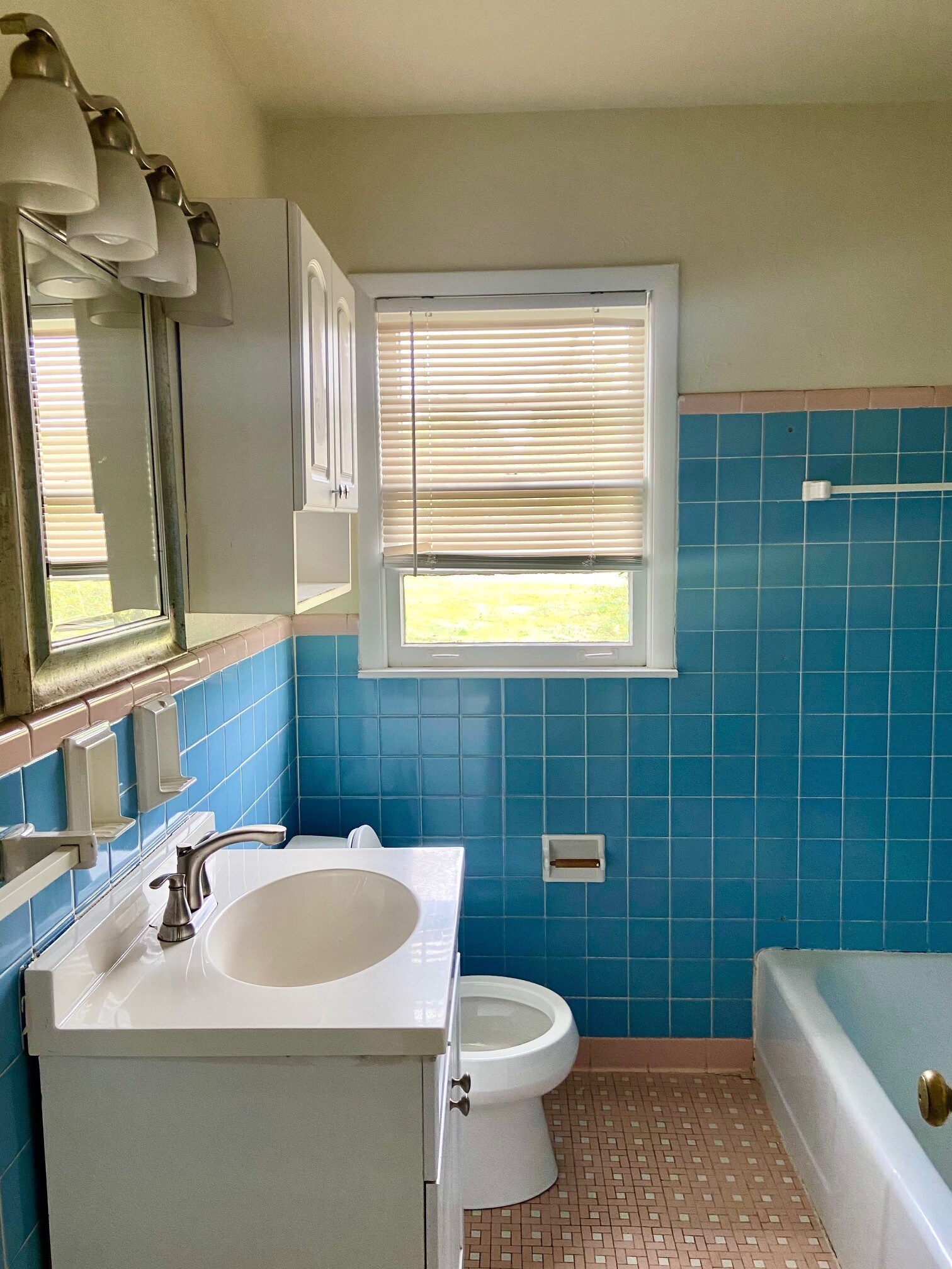 Building Photo - 4041 Crosshaven Dr