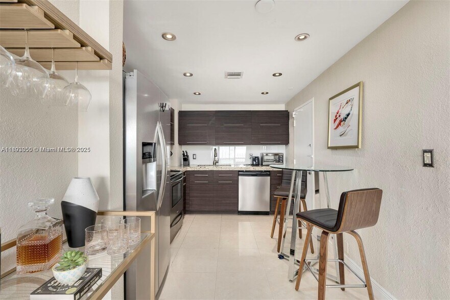 Building Photo - 1200 West Ave