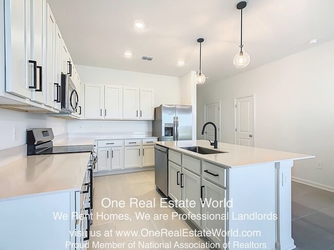 Building Photo - 2971 Maloof Dr