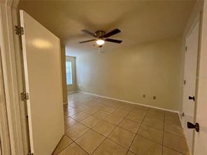 Building Photo - 1608 Columbia Arms Cir