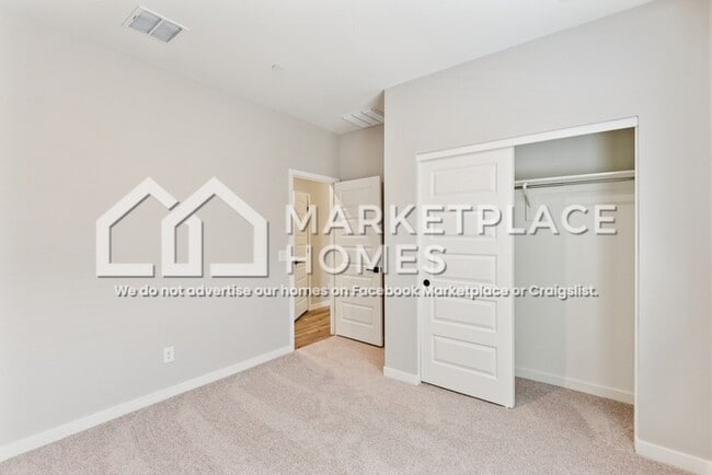 Building Photo - 10281 North 115th Avenue