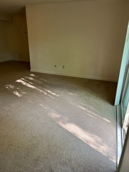 Building Photo - 32 Woodglen Apartment