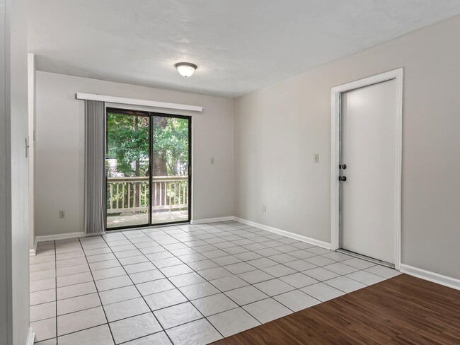 Building Photo - 8760 Minnow Creek Dr