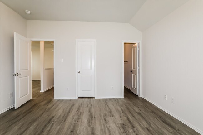 Building Photo - 212 Mouflon Dr