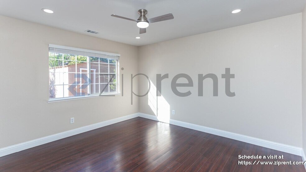 Building Photo - 391 Cll Cabezal