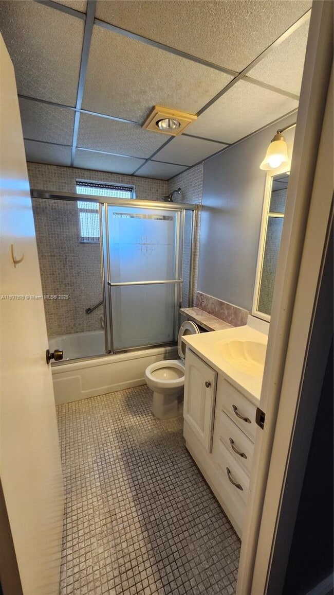 Building Photo - 419 Saxony Way