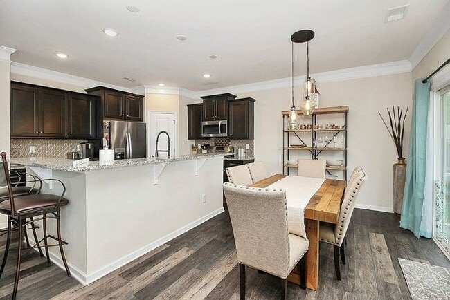 Building Photo - Beautiful Corner Lot 3BD/2.5BA w/ Fenced Yard