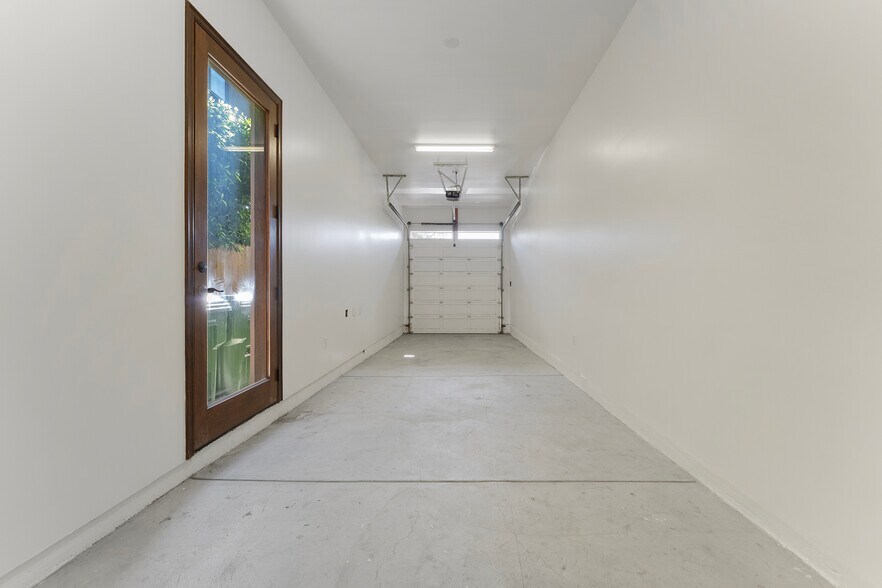 Building Photo - 6069 Horner St