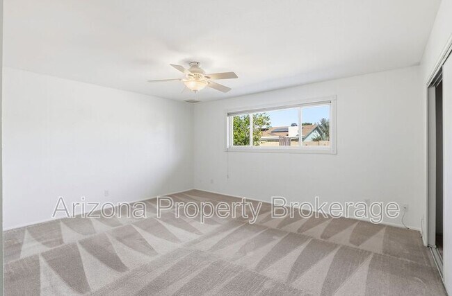 Building Photo - 1704 E Bell De Mar Dr