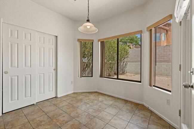 Building Photo - Nice Two-Story Family Home In Rita Ranch w...
