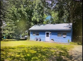 Building Photo - 108 Central St