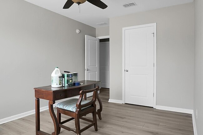 Building Photo - 243 Oglethorpe Cir