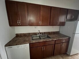 Building Photo - 4398 McPherson Ave