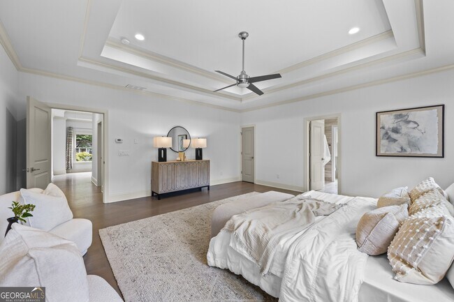 Building Photo - 1742 Helen Dr NE