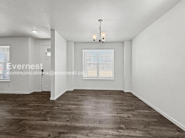 Building Photo - 21894 E 9th Pl