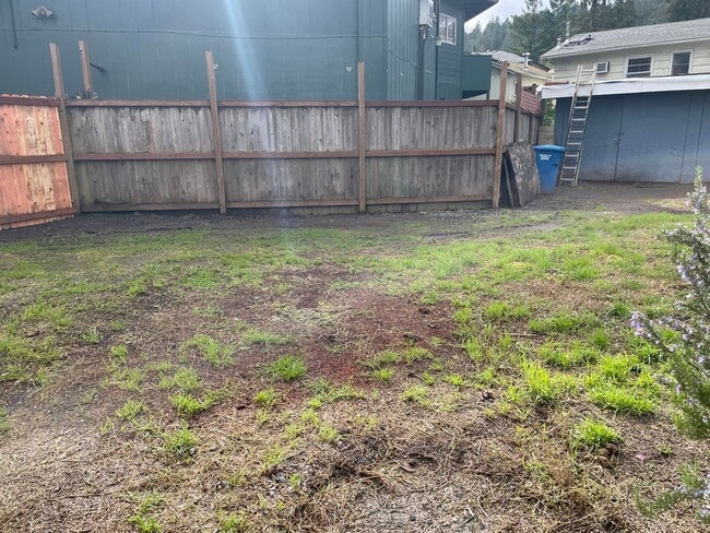 Building Photo - 12-781-02