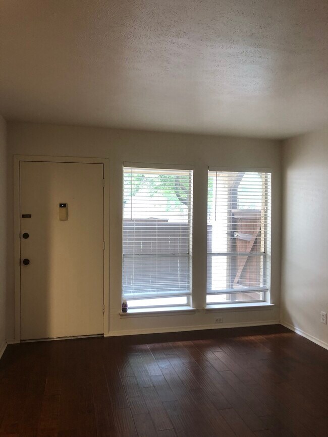 Living Area - 12810 Midway Rd