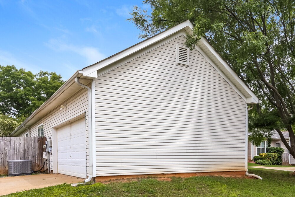 Building Photo - 8 Arendt Park Ln