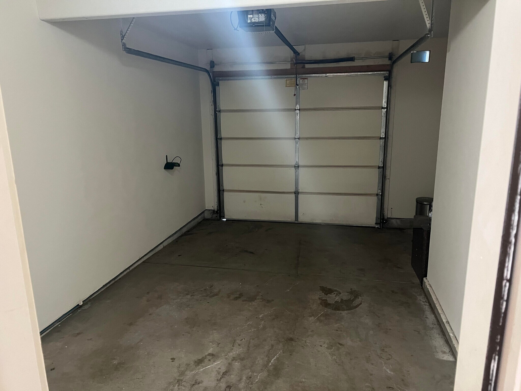 Attached garage - 60 Mill Rd