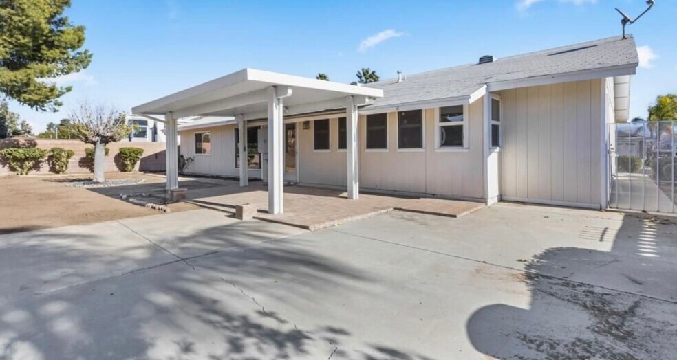 Building Photo - 28461 Portsmouth Dr