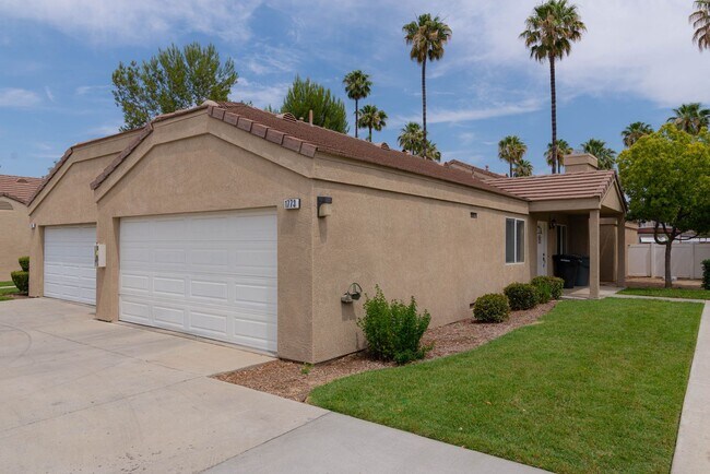 Interior Photo - Santa Fe Palms Apartments