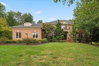 Building Photo - Your New Home Awaits