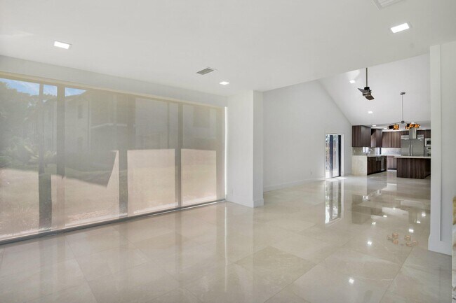 Building Photo - 21922 Cypress Dr