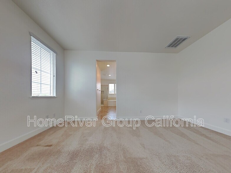 Building Photo - 843 Blossom Rock Ln